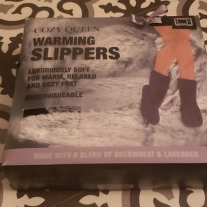 Super soft microwavable slipper booties